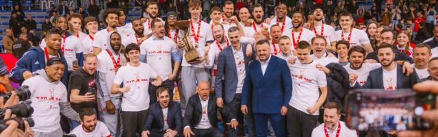 PONOĆNA BOMBA! Zvezda u trci sa pola Evrope za potpis brutalnog centra!