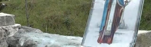 DA LI STE ČULI ZA "NIŠKI OSTROG"? Vernici prolaze kroz njega i tvrde da se DEŠAVAJU ČUDESNE STVARI (FOTO)