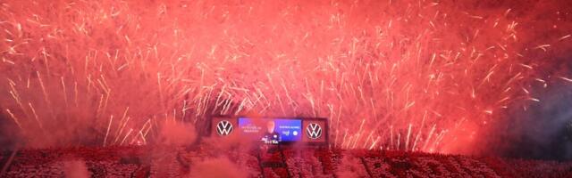 OVO SVET JOŠ NIJE VIDEO! Navijači napravili spektakl za pamćenje, stadion goreo: Ovakvu proslavu plasmana na SP fudbal ne pamti!