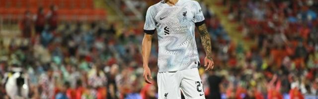 VAR "ublažio" poraz Barnlija: Liverpul na vrhu