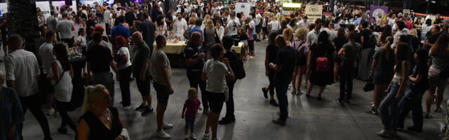 Niški noćni market krajem decembra na pijaci “Krive livade” – Deda mraz, di-džejevi i domaći proizvodi