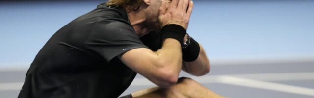 VELIKI ŠOK NA AUSTRALIJAN OPENU U PRVOM KOLU: Ispao deveti reket sveta!