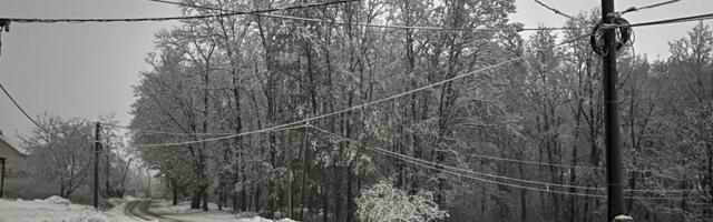 Nevreme napravilo haos: Porodica hitno evakuisana iz kuće bez struje u Loznici