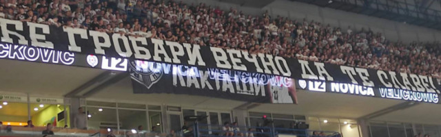 Oproštajna utakmica Novice Veličkovića počela minutom ćutanja povodom smrti Dušana Ivkovića (VIDEO)