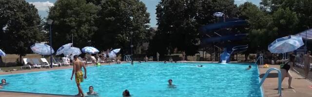 Okršaj na čačanskom bazenu: Potpukle se dve žene, sevale pesnice i čupanje kose