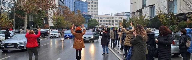 ProGlas pozvao građane da u petak na 15 minuta zastanu za žrtve nesreće u Novom Sadu