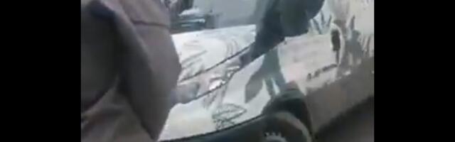 Kombijem na studente: Novi napad na blokadama (VIDEO)