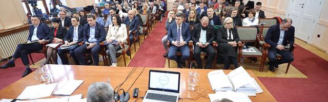 Opozicioni odbornici traže vanrednu sednicu skupštine