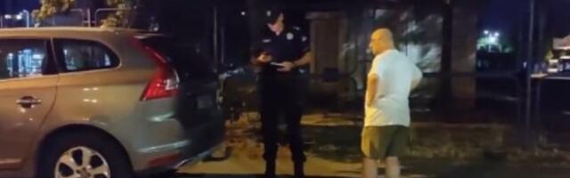 INCIDENT U NOVOM SADU Autom se zaleteo u ljude na blokadi