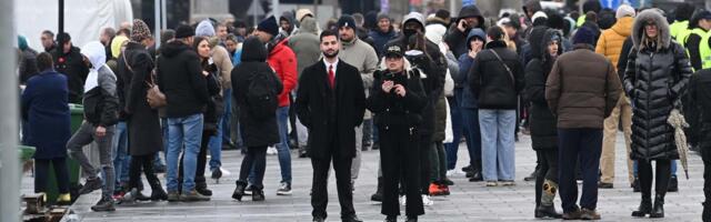 Poslanica o dolasku na posao u Skupštini: O tužna li si, moja Srbijo (VIDEO)