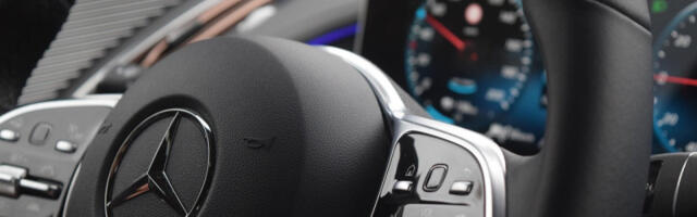 Katastrofa vozač Formule 1 slupao skupoceni Mercedes iz ograničene serije (FOTO+VIDEO)