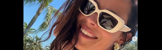 Ana u bikiniju i miniću prizvala leto: Bivša teniserka nabacila ten - nakon razvoda uživa punim plućima