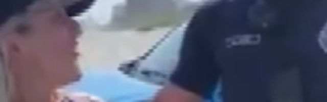 Privedena zbog oskudnog bikinija (VIDEO)