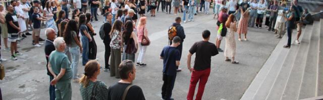 U Leskovcu protesti: „16 života! Deset meseci! Odgovornih 0!“