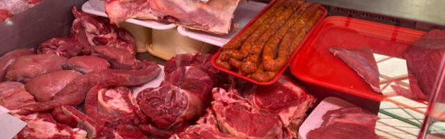 OVO JE NAJGORE MESO ZA ORGANIZAM! Uništava srce i krvne sudove, a Srbi ga svakodnevno jedu, čak ga i deci daju!