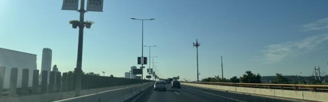 Haos na Gazeli: Zapalio se autobus u smeru ka Nišu - Saobraćaj paralisan