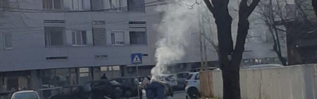 SAOBRAĆAJNA NEZGODA U KRAGUJEVCU! Sudarila se dva automobila!