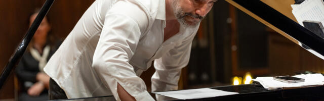 Vasil Hadžimanov održao solo koncert u Bazelu