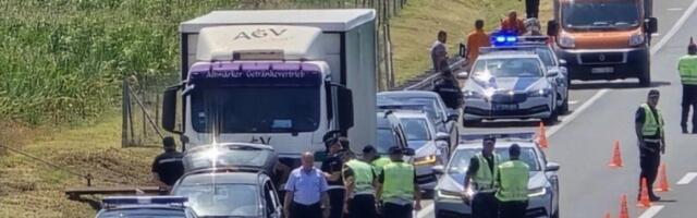 Prve fotografije užasa u Srbobranu: Kamion ubio policajca dok je bio na dužnosti (FOTO)