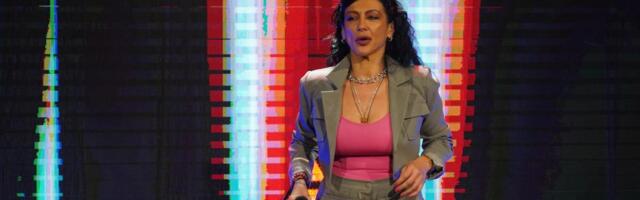 OŽENJENI PEVAČ SE UDVARAO VENDI! Detalji isplivali javno, ona ga saterala u ćošak: Zbog jednog njenog pitanja sve je palo u vodu...