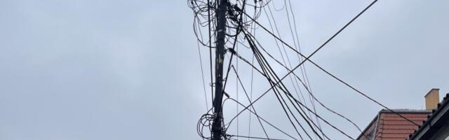 Mladenović (PPP): Nedostaje veliki broj stubova javne rasvete, žice ogoljene, niko ne snosi odgovornost