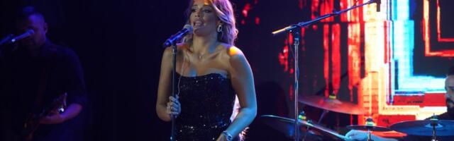 Pevačica u glavi godinama ima komad drveta: "Počela sam mnogo da se bojim"