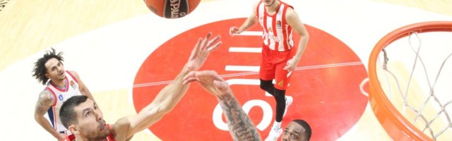 Zvezda bez pleja traži izlaz iz krize - sve na Voldenu i Lojdu