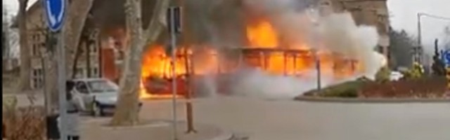 Autobusi gore, gradska vlast ćuti