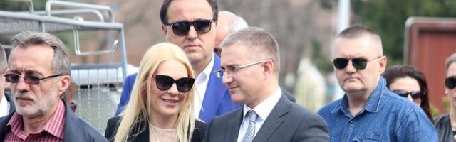 SNS i Vučić traže: Biljana, izdaj Stefanovića!