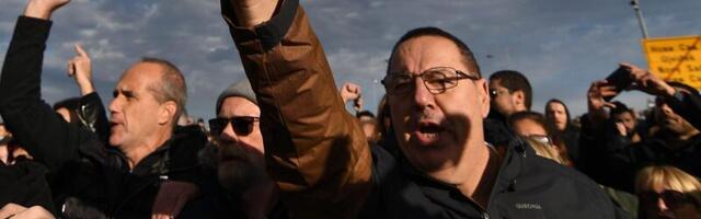 Environmentalists, lawyers call planning protests on Saturday