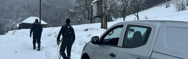 Deda u jednoj rečenici objasnio kako je živeti bez struje usred zime u Srbiji