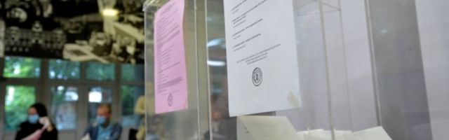 IZLAZNOST RASTE 4,5% NA SAT! Ukoliko se ovako nastavi, evo KOJI PROCENAT IZAŠLIH BIRAČA možemo očekivati u 20 časova!