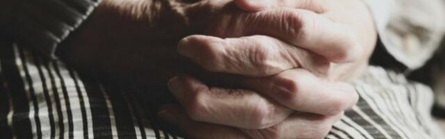 DVOJICA RAZBOJNIKA VEZALA I PRETUKLA STARICU U SUBOTICI!