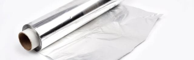 Stavila je aluminijumsku foliju ispod kreveta - preko noći se dogodilo nešto neverovatno