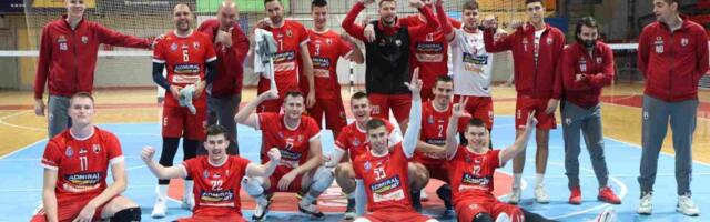 Odbojkaši  Radničkog  dočekuju  Spartak