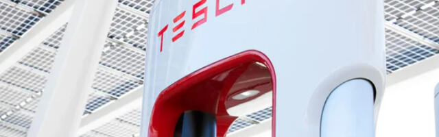 Tramp ukida program za punjenje električnih vozila za koje je Tesla dao milione