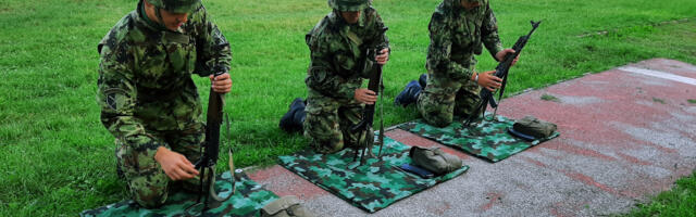 Poziv muškarcima iz Čačka za uvođenje u vojnu evidenciju
