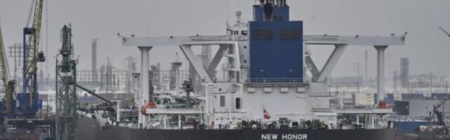 "PAROLA: SNAĐI SE": Evo kako zaustavljeni brodovi uspevaju da nastave put i izbegnu IRANSKO BOMBARDOVANJE