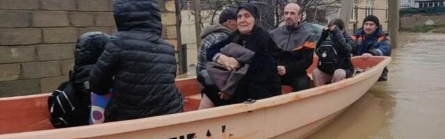 KATASTROFA Usled obilnih kiša popustio rezervoar: Bujica u Dagestanu nosi sve pred sobom, ima mrtvih