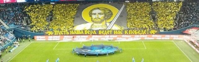 Rusijom se orilo "Srbija, Kosovo!" Navijači Zenita i Spartaka zajedno skandirali, a sve upotpunili transparentom na srpskom jeziku /VIDEO, FOTO/