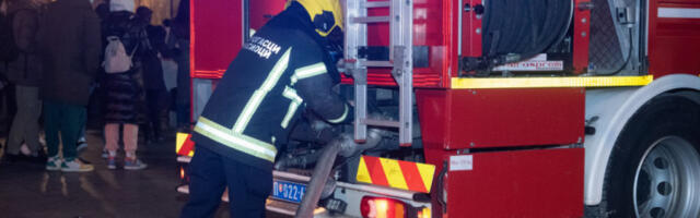 POVREĐEN DEČAK (10)! Stravičan požar u Rakovici