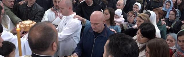 U HRAMU SVETOG SAVE U JUŽNOJ MITROVICI OBELEŽENA HRAMOVNA SLAVA "Svetinja živi uprkos stradanju, okupljamo se da bismo opstali"
