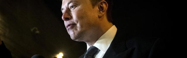 “PRECENJENA TESLA”: Elon Mask će prodati skoro svu svoju imovinu