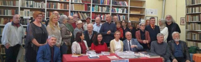 PESNIČKO VEČE NA ČETIRI JEZIKA: Internacionalno druženje poeta u biblioteci u Vršcu