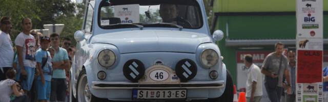 "Lagali su nas! Deda Mraz zapravo vozi Fiću!" Sanke zamenio Zastavom, a evo u kom gradu živi