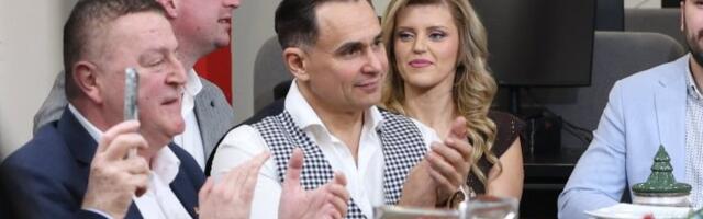 Uhvatili smo Dragana u provodu: Evo gde bivši Jovane Jeremić dočekuje Novu godinu (FOTO)