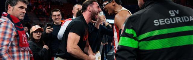 Moneke pod ogromnim nalivom emocijama: Mislili ste da je ovo s**nje gotovo? /VIDEO/