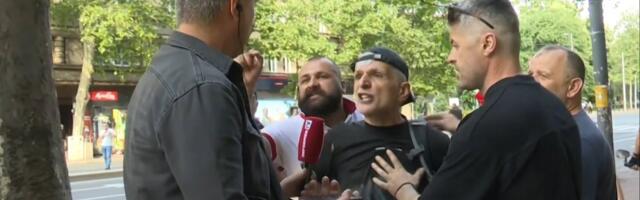 Blokaderi napali reportera Informera! Zastrašujuće nasilje u centru Beograda - pljuštale uvrede i psovke (VIDEO)
