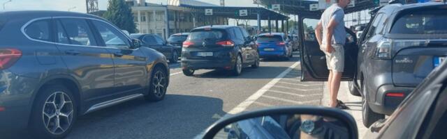 Dramatično jutro na grčkoj granici: Otvoreno 6 traka da se spreči slom, vozači očajni: "Ne vidimo kraj kolone!"