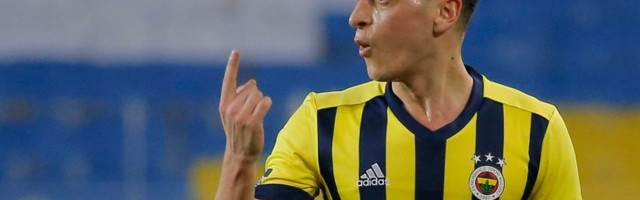 Fener umalo prosuo mleko - Ozil i drugovi slave VAR (VIDEO)